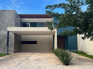 Casa con Paneles Solares en Venta en San Antonio Hool