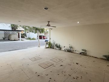 En Venta Casas Gemelas 4 recámaras 1 planta Conkal Privada Canarias.