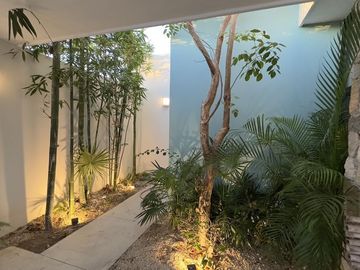 En Venta Casas Gemelas 4 recámaras 1 planta Conkal Privada Canarias.