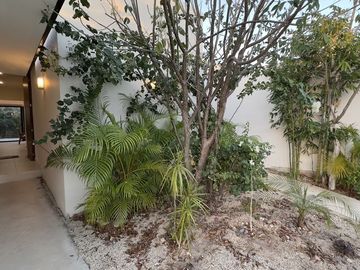 En Venta Casas Gemelas 4 recámaras 1 planta Conkal Privada Canarias.