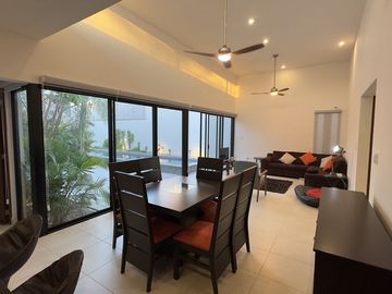 En Venta Casas Gemelas 4 recámaras 1 planta Conkal Privada Canarias.