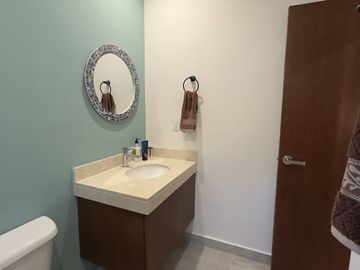 En Venta Casas Gemelas 4 recámaras 1 planta Conkal Privada Canarias.