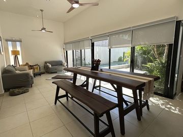 En Venta Casas Gemelas 4 recámaras 1 planta Conkal Privada Canarias.