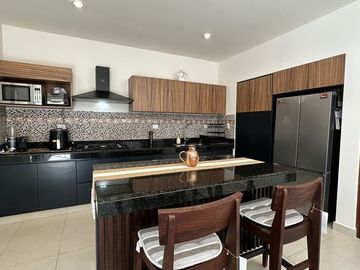 En Venta Casas Gemelas 4 recámaras 1 planta Conkal Privada Canarias.