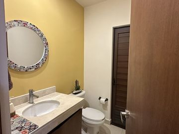En Venta Casas Gemelas 4 recámaras 1 planta Conkal Privada Canarias.