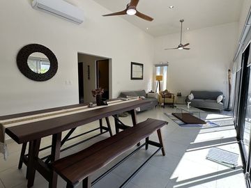 En Venta Casas Gemelas 4 recámaras 1 planta Conkal Privada Canarias.