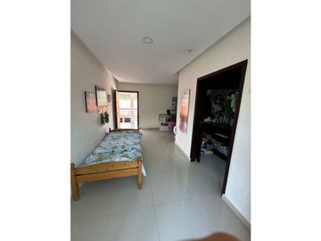 VENTA CASA CAMPESTRE CON APARTAMENTO. GUATIGUARA P/CUESTA. 500m
