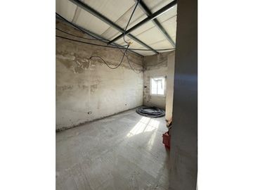 CASA 3 DORMITORIOS 75% terminado