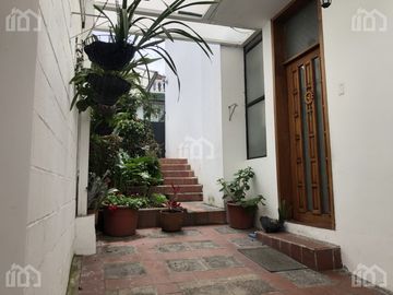 CASA RENTERA DE VENTA EN EL BATAN