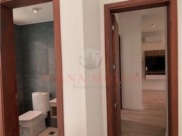 CASA EN VENTA - ISLAS DEL GOLF - 5 AMBIENTES VISTA AL GOLF