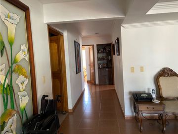 VENTA APARTAMENTO EN LAURELES SANTA TERESITA