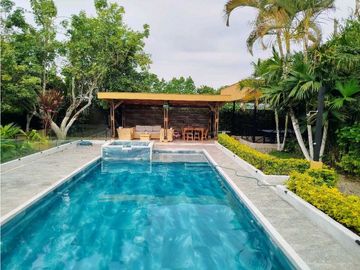 Se Vende Finca Hotel En Pueblo Tapao Montenegro