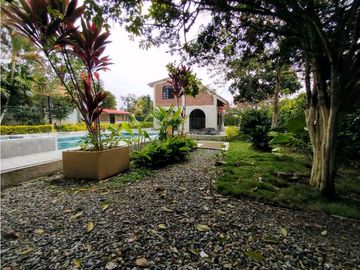 Se Vende Finca Hotel En Pueblo Tapao Montenegro