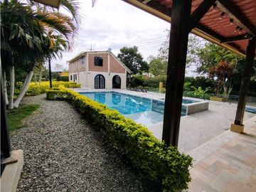 Se Vende Finca Hotel En Pueblo Tapao Montenegro