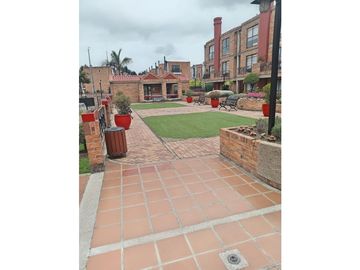 SE VENDE CASA SECTOR SUBA