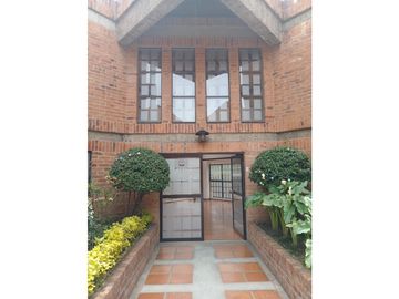 SE VENDE CASA SECTOR SUBA