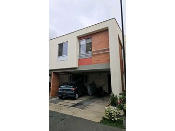 VENTA DE CASA EN ALFAGUARA JAMUNDI KT WS 8615183