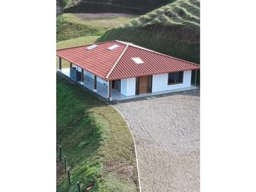FINCA EN VENTA Sobre la vía San Vicente - Concepción