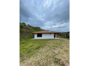 FINCA EN VENTA Sobre la vía San Vicente - Concepción