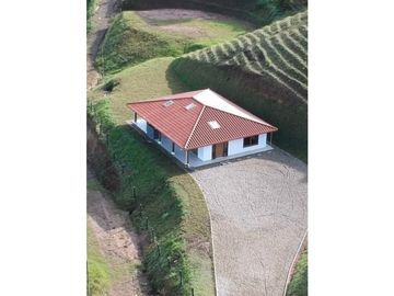 FINCA EN VENTA Sobre la vía San Vicente - Concepción