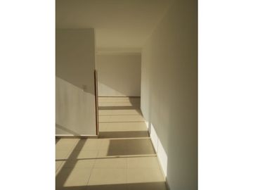 se arrenda hermoso apto la floresta