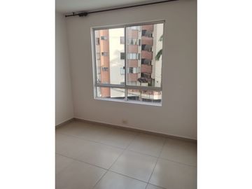 se arrenda hermoso apto la floresta