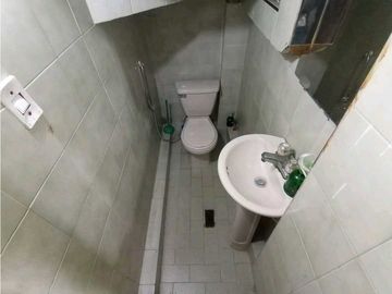 SE VENDE Casa Dos Niveles + Terraza en Paseo de Los Almendros / JV