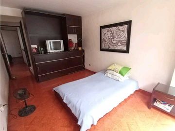 SE VENDE Casa Dos Niveles + Terraza en Paseo de Los Almendros / JV