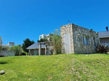 En Cariló | Confortable casa La marina
