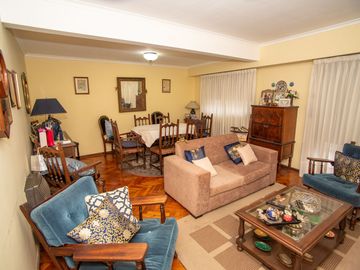 Venta semipiso elegante 2 dormitorios