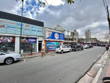 VENTA GALPÓN BERAZATEGUI TINGLADO 459 METROS