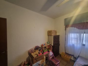 CASA 3 AMB EN VENTA CLAYPOLE CON PATIO Y GARAGE