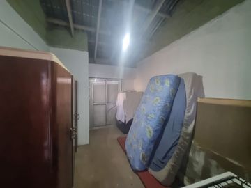 CASA 3 AMB EN VENTA CLAYPOLE CON PATIO Y GARAGE