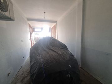 CASA 3 AMB EN VENTA CLAYPOLE CON PATIO Y GARAGE