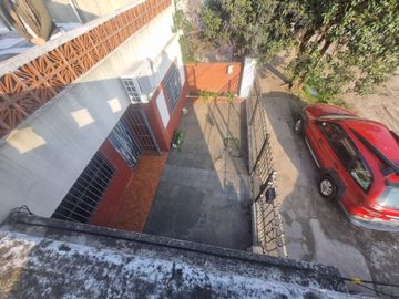 CASA 3 AMB EN VENTA CLAYPOLE CON PATIO Y GARAGE
