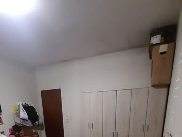 CASA 3 AMB EN VENTA CLAYPOLE CON PATIO Y GARAGE