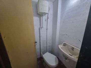CASA 3 AMB EN VENTA CLAYPOLE CON PATIO Y GARAGE