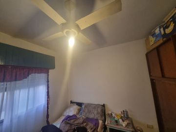 CASA 3 AMB EN VENTA CLAYPOLE CON PATIO Y GARAGE