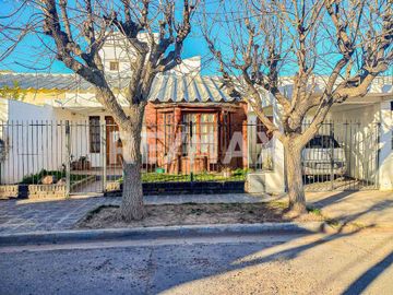 VENTA CASA DE 3 DORMITORIOS ZONA CUMELEN NEUQUEN