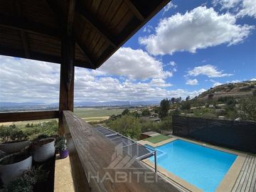 Casa en Venta en Cerro Cristal, Curicó