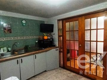 Casa en Venta en CHARLES GIDE