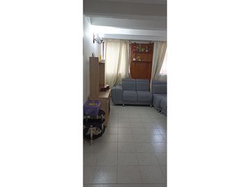 LUXA VENDE CASA BARRIO AIDA LUCIA