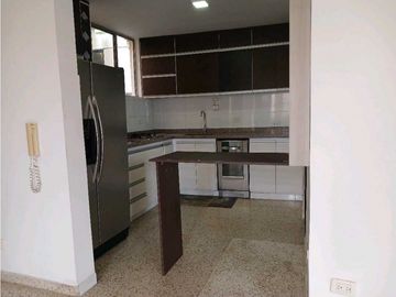 VENDO APTO EN EL BARRO LA FLORA NORTE DE CALI