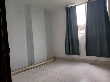 VENDO APTO EN EL BARRO LA FLORA NORTE DE CALI