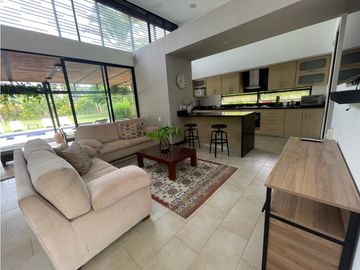 SE VENDE CASA CAMPESTRE EN LA TEBAIDA QUINDIO