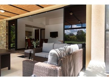 SE VENDE CASA CAMPESTRE EN LA TEBAIDA QUINDIO