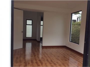 VENTA  MODERNA PROPIEDAD EN CONJUNTO ( 2 CASAS INDEPENDIENTES )