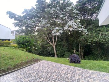 VENTA  MODERNA PROPIEDAD EN CONJUNTO ( 2 CASAS INDEPENDIENTES )