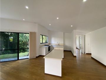 VENTA  MODERNA PROPIEDAD EN CONJUNTO ( 2 CASAS INDEPENDIENTES )