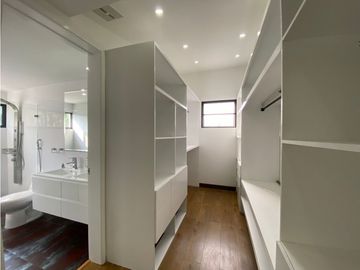 VENTA  MODERNA PROPIEDAD EN CONJUNTO ( 2 CASAS INDEPENDIENTES )